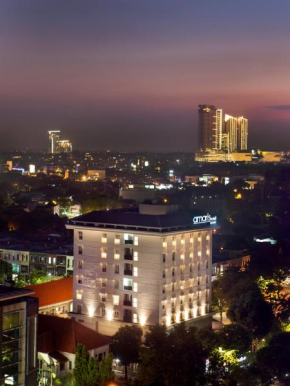 Отель Amaris Hotel Darmo Surabaya  Сурабайа